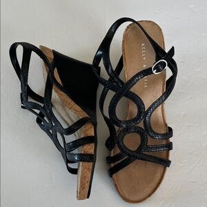 Kelly and Katie NEW Plushin wedge platform sandals black buckle